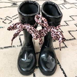 Kids Satin-tie Rain Boot!